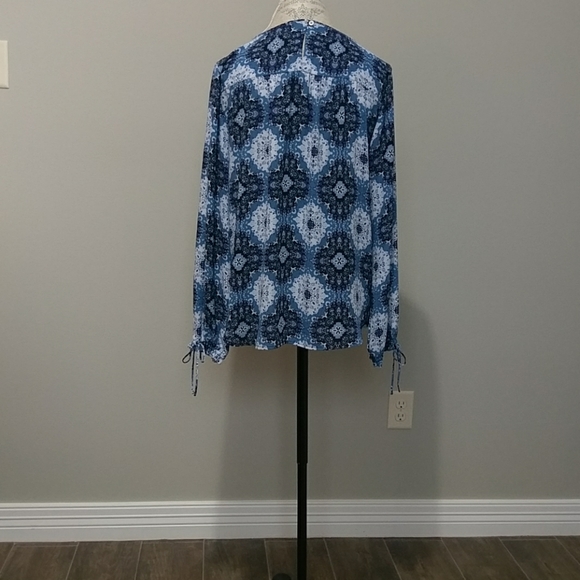 Blue Loft Blouse - Picture 6 of 7